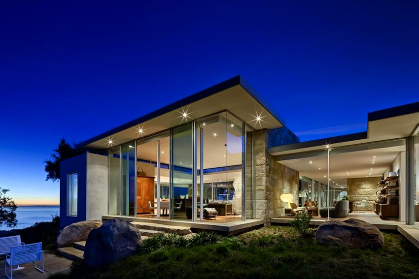 Izgradnja kuće uključuje sljedeće korake: crtanje skice, izrada projekta s rasporedom, izračunima i izgradnjom Izgradnja kuće uključuje sljedeće korake: crtanje skice, izrada projekta s rasporedom, izračunima i izgradnjom