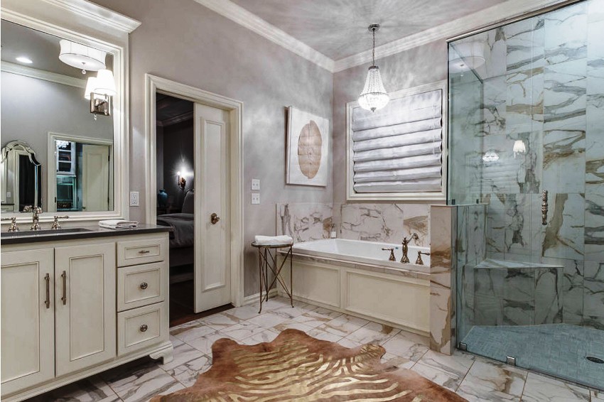 Санирането включва цялостна трансформация на банята, където всички комуникации се заменят Санирането включва цялостна трансформация на банята, където всички комуникации се заменят