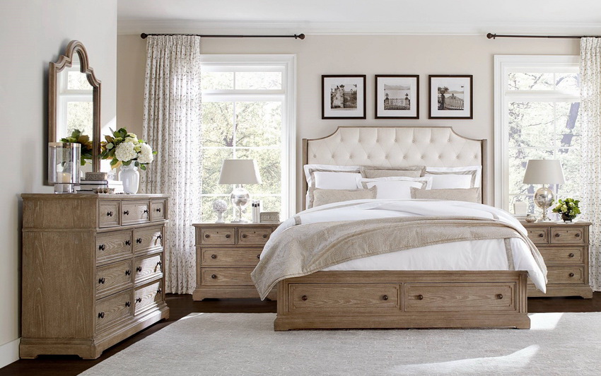 Мебелите от дървени материали са много по-евтини от дървените мебели, но също така отстъпват по качество. Мебелите от дървени материали са много по-евтини от дървените мебели, но също така отстъпват по качество