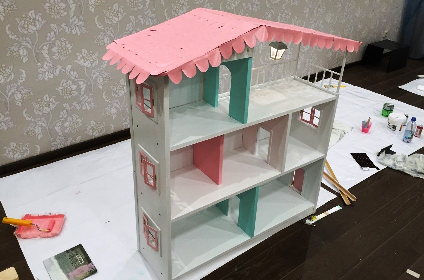 По-добре е да използвате екологична боя за рафтовете в детската стая По-добре е да използвате екологична боя за рафтовете в детската стая