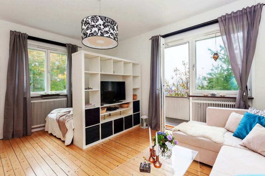 Багажникът в хола е предназначен за мултимедийно оборудване и съхранение на най-необходимото Багажникът в хола е предназначен за мултимедийно оборудване и съхранение на най-необходимото