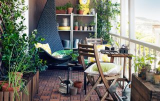 Balkonständer: ein zuverlässiger Assistent bei der Organisation von Räumen