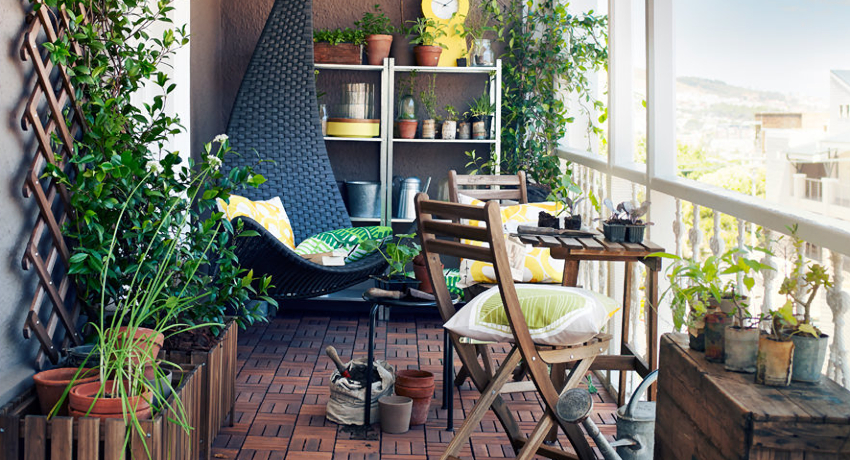 Stalak na balkonu značajno će uštedjeti korisni prostor Balkonski stalak: pouzdan asistent za organiziranje prostora