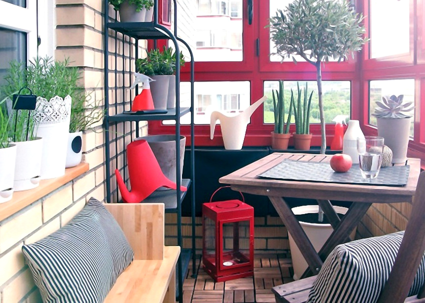 Visoki balkonski nosači trebaju biti pričvršćeni na zid Visoki balkonski nosači trebaju biti pričvršćeni na zid