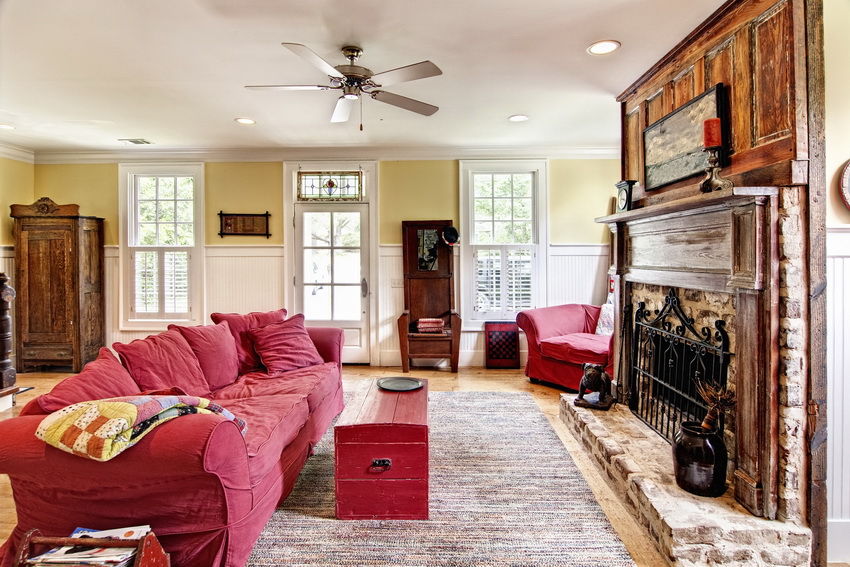 Biasanya, gabungan menggunakan 2-3 warna utama dan mengimbangkannya dengan warna neutral. Biasanya, gabungan menggunakan 2-3 warna utama dan mengimbangkannya dengan warna neutral.