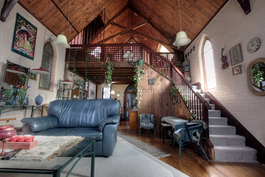 Gaya fusion popular untuk pelapis perabot yang diperbuat daripada kulit atau penggantinya Gaya fusion popular untuk pelapis perabot yang diperbuat daripada kulit atau penggantinya