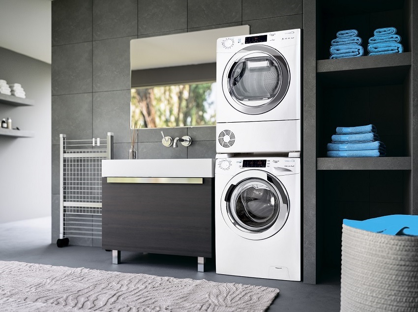 A máquina de lavar Kandy integrada é equipada com um sensor para monitorar o nível de espuma A máquina de lavar Kandy integrada é equipada com um sensor para monitorar o nível de espuma