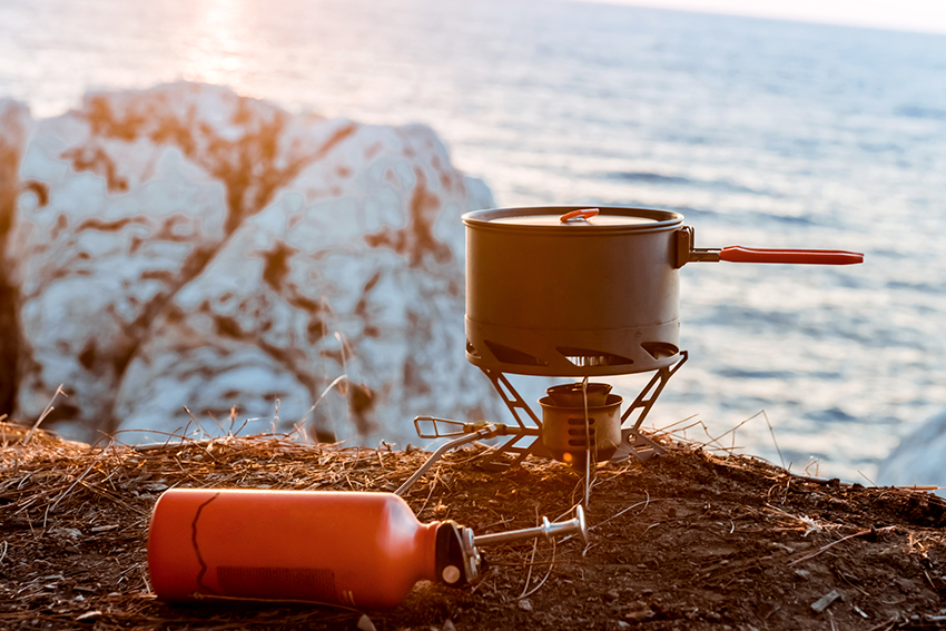 Integriertes Design ist die Einheit, die Brenner und Kochgeschirr verbindet Integriertes Design ist die Einheit, die Brenner und Kochgeschirr verbindet