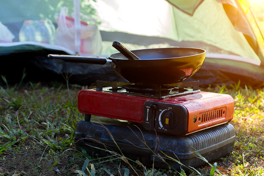 Für einen oder zwei Brenner sind tragbare Gasherde erhältlich Für einen oder zwei Brenner sind tragbare Gasherde erhältlich