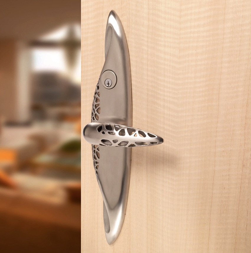 Håndtagslåse er ret pålidelige, så de er installeret både på indvendige og fordøre Håndtagslåse er ret pålidelige, så de er installeret både på indvendige og fordøre