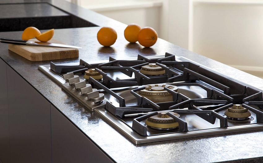 สวิตช์เชิงกลในเตาแก๊สเป็นแบบหมุนแม่เหล็กและปิดภาคเรียน สวิตช์เชิงกลในเตาแก๊สเป็นแบบหมุนแม่เหล็กและปิดภาคเรียน