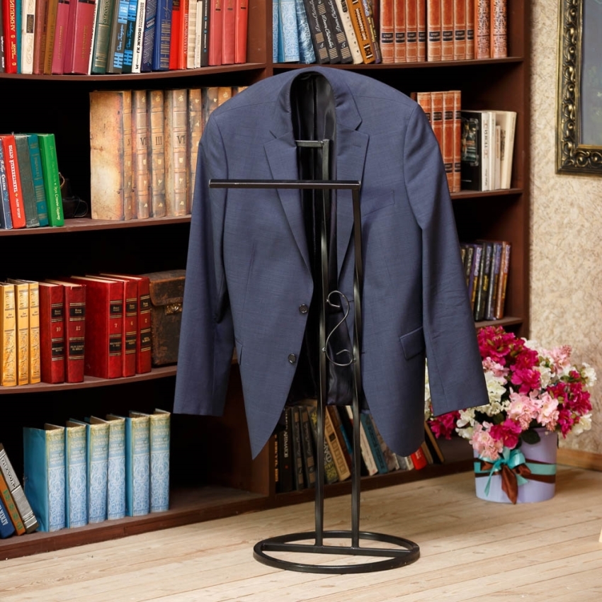 A ruhafogasok ideálisak az üzleti szekrények tárolásához A ruhafogasok ideálisak az üzleti szekrények tárolásához