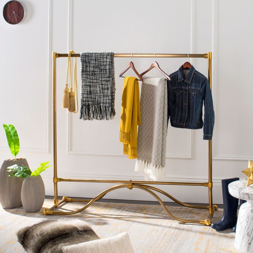 A padlófogas szokatlan kiegészítője lesz minden folyosónak vagy verandának A padlófogas szokatlan kiegészítője lesz minden folyosónak vagy verandának