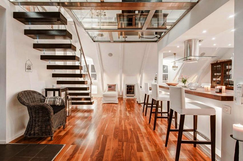 לבית העירייה החדש שנבנה יש פריסה חופשית ומאפשר להתקין מחיצות בכל מקום לבית העירייה החדש שנבנה יש פריסה חופשית ומאפשר להתקין מחיצות בכל מקום