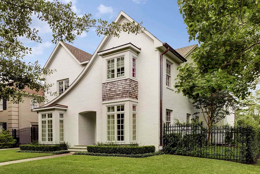 For at en bygning laget av luftbetong skal kunne betjene hele driftsperioden, er det nødvendig å ta hensyn til materialets egenskaper For at en bygning laget av luftbetong skal kunne betjene hele driftsperioden, er det nødvendig å ta hensyn til materialets egenskaper