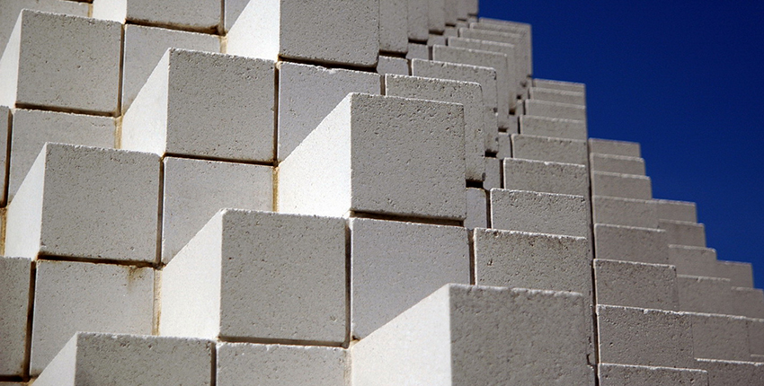 Gassblokker har en porøs struktur og lav tetthet Gassblokker har en porøs struktur og lav tetthet