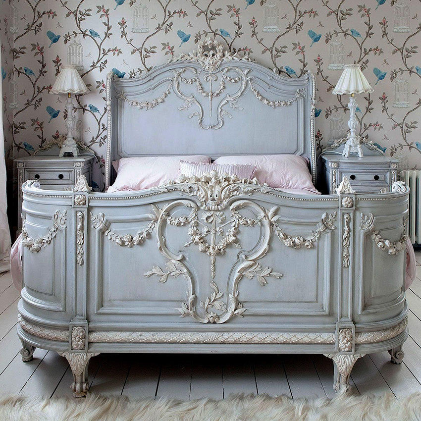 מיטה זוגית צריכה לא רק לרצות את בעליה, אלא גם להתאים לחלק הפנימי הכולל של החדר