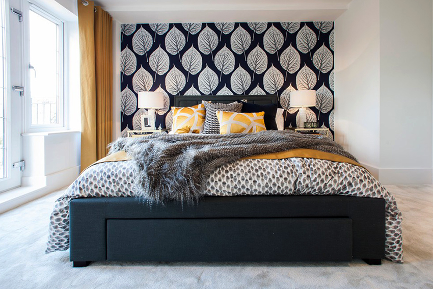 ניתן לרפד מיטות זוגיות בבד או מעור