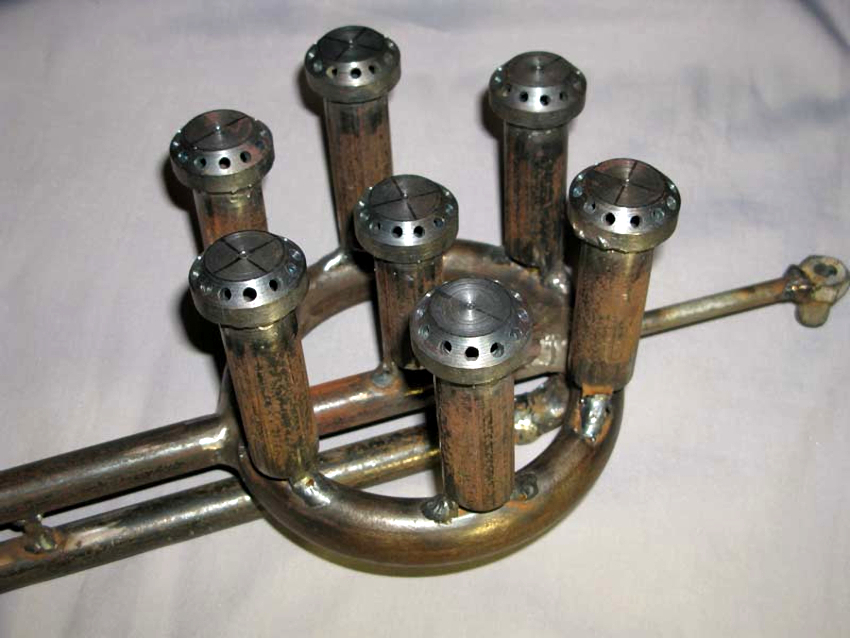 Selbstgemachte Gasbrenner werden am häufigsten in Festbrennstoffkesseln eingesetzt Selbstgemachte Gasbrenner werden am häufigsten in Festbrennstoffkesseln eingesetzt