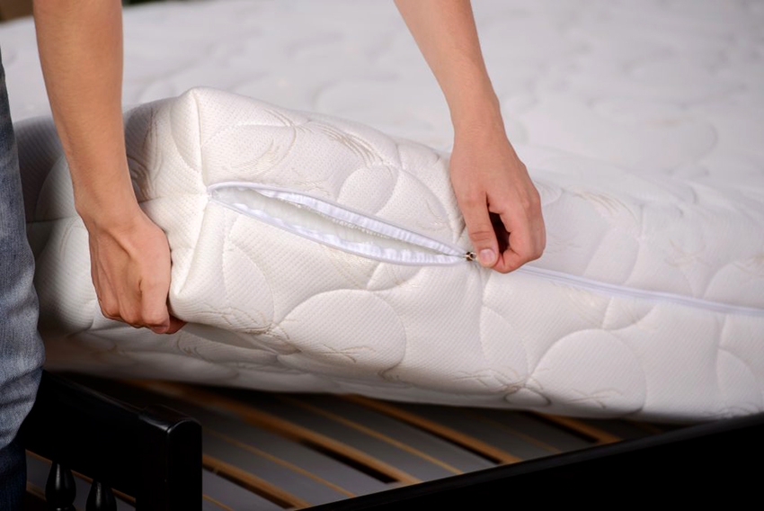 По-добре е да се даде предпочитание на калъфите за матраци, изработени от бял калико и жакард По-добре е да се даде предпочитание на калъфите за матраци, изработени от бял калико и жакард