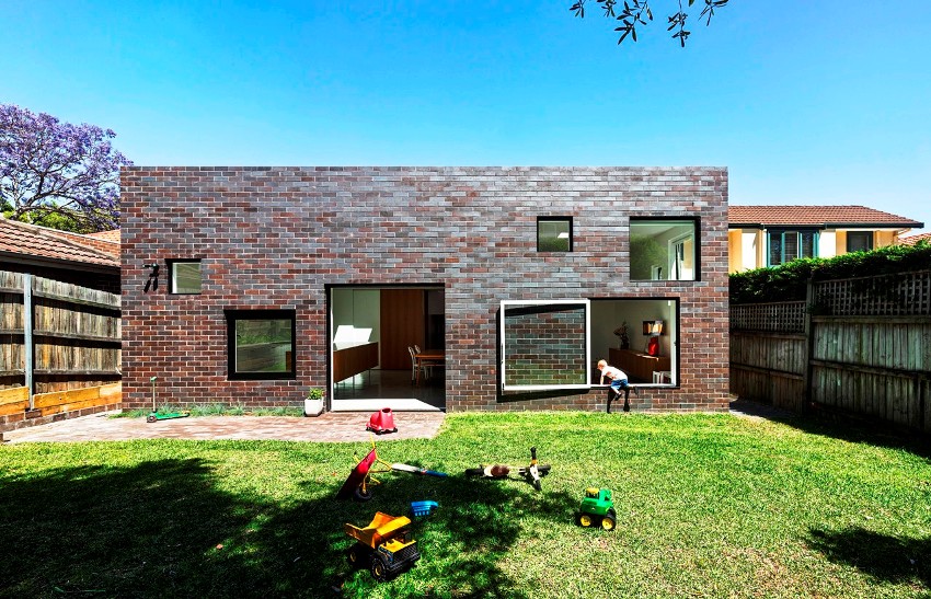 Положената основа трябва да е здрава, за да издържи натоварването на материала Положената основа трябва да е здрава, за да издържи натоварването на материала