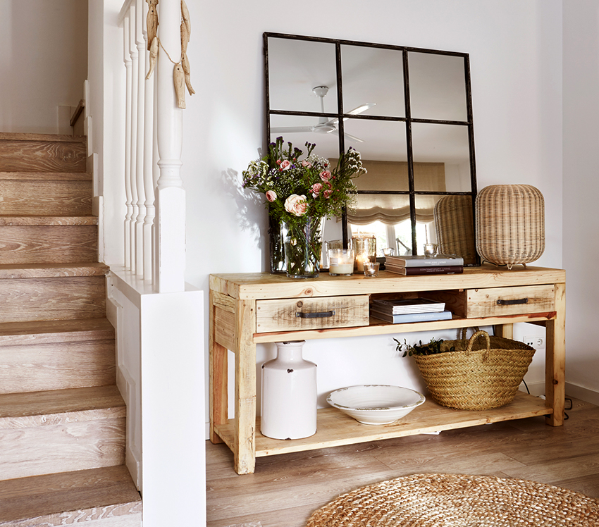 Τα τραπέζια της κονσόλας τοποθετούνται σε τοίχο ή τοποθετούνται σε κάθετη επιφάνεια Τα τραπέζια της κονσόλας τοποθετούνται σε τοίχο ή τοποθετούνται σε κάθετη επιφάνεια