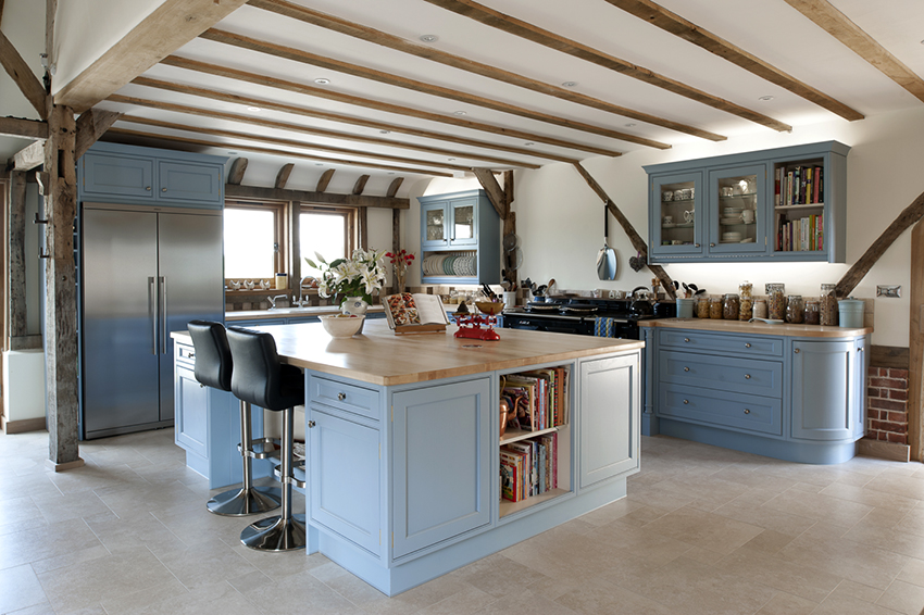 ห้องครัวสไตล์คันทรีสีฟ้าจะดูอ่อนโยนและสวยงาม ห้องครัวสไตล์คันทรีสีฟ้าจะดูอ่อนโยนและสวยงาม