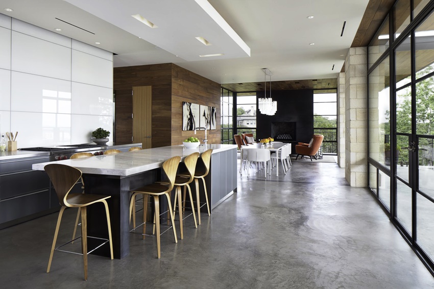 פנים המטבח בסגנון מינימליסטי מניח רק מכשירי חשמל ביתיים מובנים פנים המטבח בסגנון מינימליסטי מניח רק מכשירי חשמל ביתיים מובנים