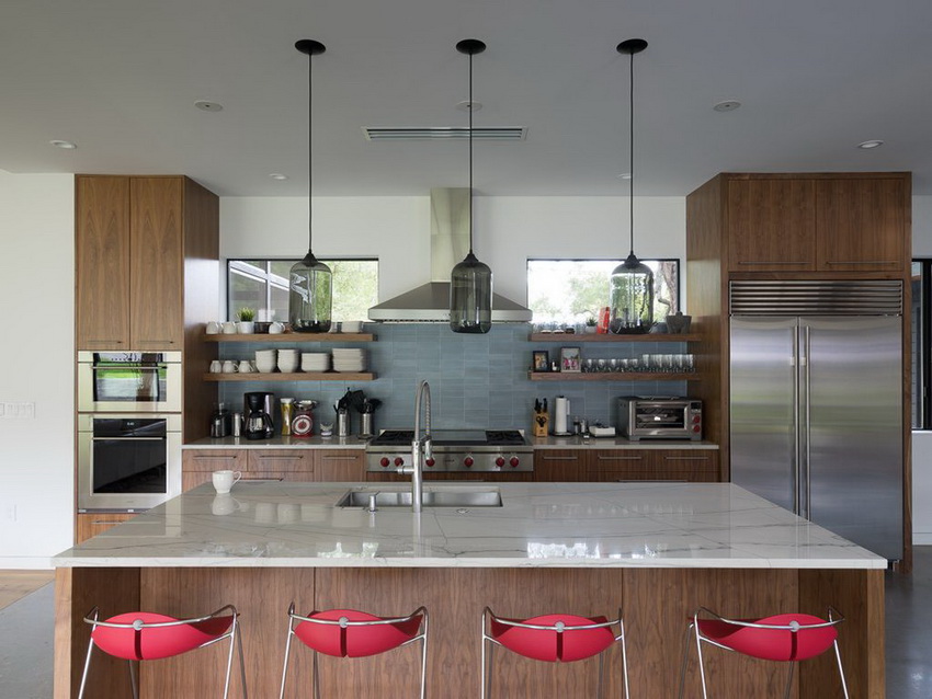 For at skabe et harmonisk Art Nouveau-køkkendesign er det nødvendigt at kombinere farvepaletten korrekt med belysning For at skabe et harmonisk Art Nouveau-køkkendesign er det nødvendigt at kombinere farvepaletten korrekt med belysning