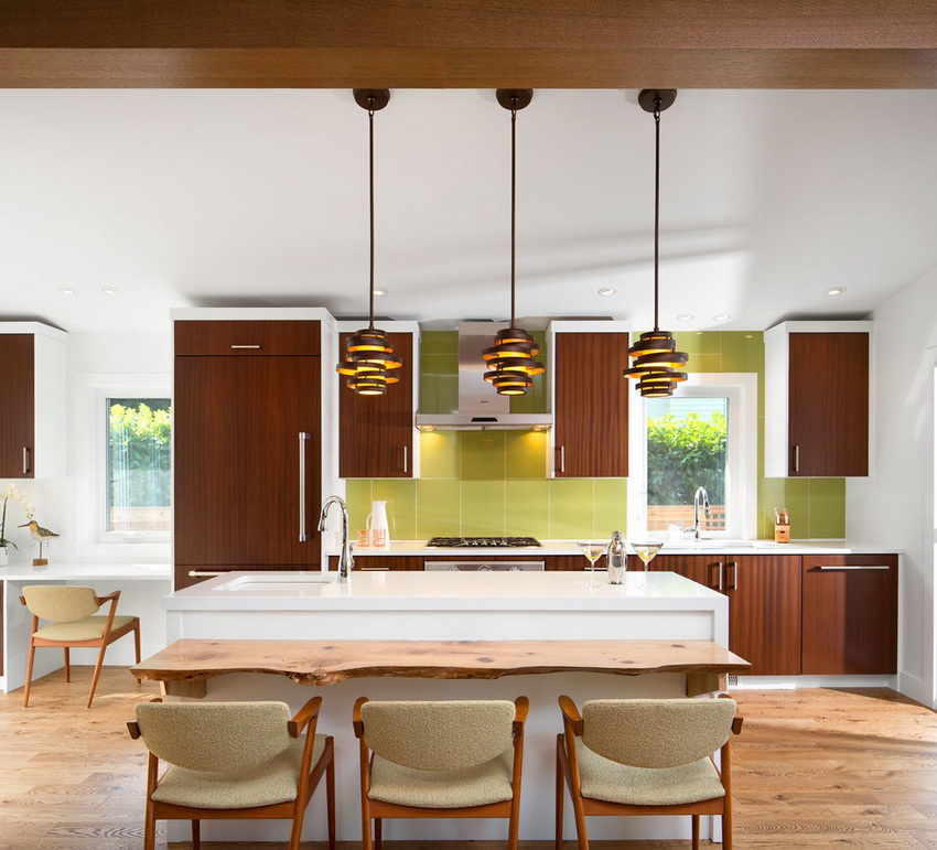 Art Nouveau køkken i chokoladefarver fortyndes bedst med andre matchende farver Art Nouveau køkken i chokoladefarver fortyndes bedst med andre matchende farver