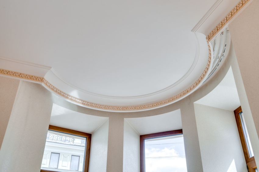 דפוס טיח פוליאוריטן משמש לקישוט כרכובים דפוס טיח פוליאוריטן משמש לקישוט כרכובים