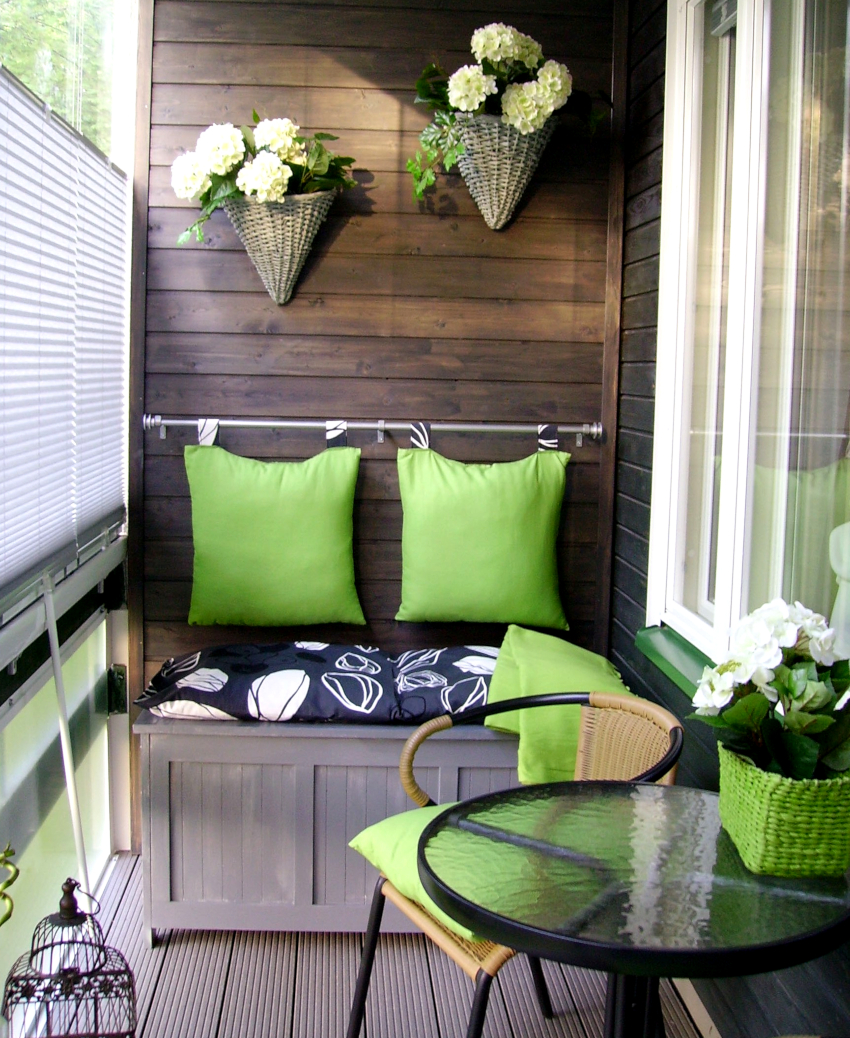 Облицовката е най-популярният материал за довършване на балкони. Облицовката е най-популярният материал за довършване на балкони.