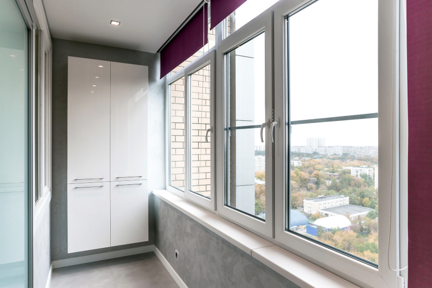 Алуминиевите панели са скъп материал, поради което рядко се използват при декорацията на балкона. Алуминиевите панели са скъп материал, поради което рядко се използват при декорацията на балкона.