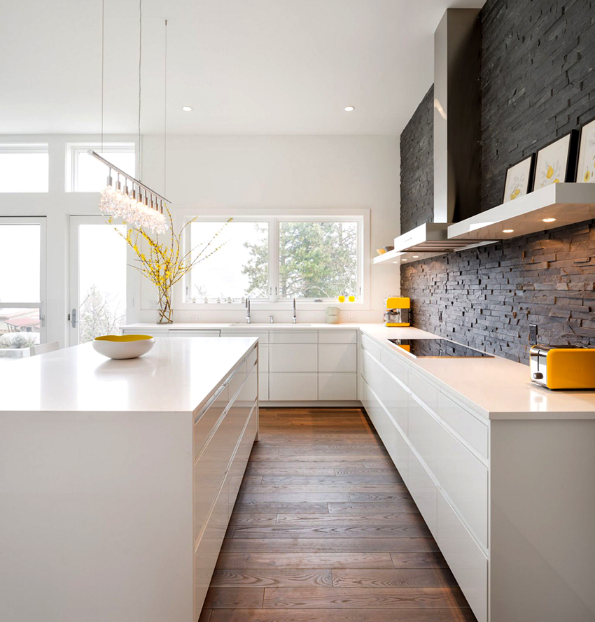 Кухненските рафтове от естествен или изкуствен камък изглеждат презентабелно, но са скъпи Кухненските рафтове от естествен или изкуствен камък изглеждат презентабелно, но са скъпи