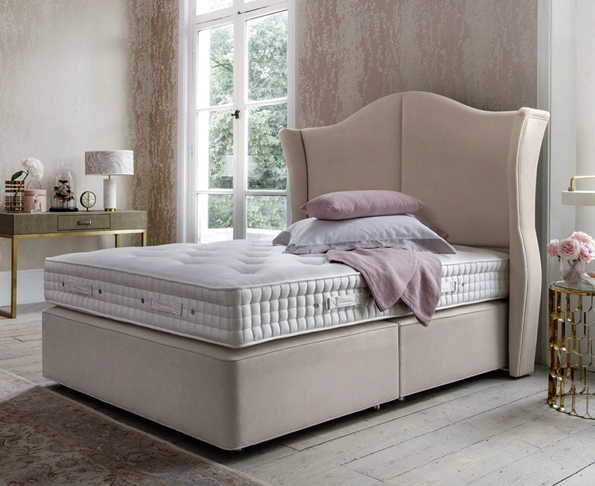 Minimumsstørrelsen på en enkelt madras til en voksen er 80x190 cm Minimumsstørrelsen på en enkelt madras til en voksen er 80x190 cm