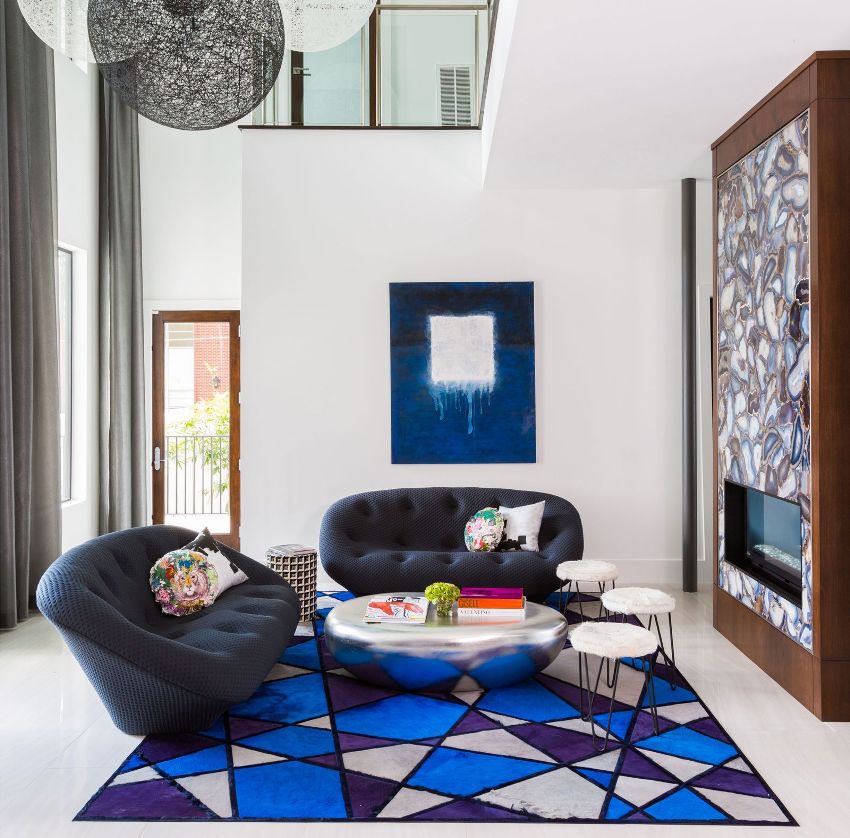 Ak je v interiéri kombinovaných niekoľko farieb v modernom štýle, potom by sa mali ideálne vzájomne zladiť. Ak je v interiéri kombinovaných niekoľko farieb v modernom štýle, potom by sa mali ideálne vzájomne zladiť.