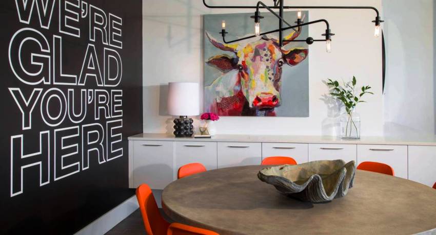 Dizajn interiéru v modernom štýle nie je konkrétnym trendom, ale kombináciou štýlov, ktoré sú relevantné v určitom časovom období Moderný štýl v interiéri: ako urobiť byt krásnym a štýlovým