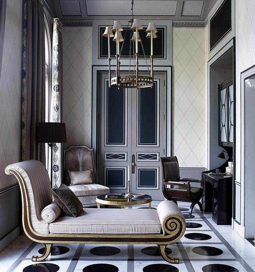 Lustre v interiéroch modernej klasiky pôsobia luxusne a zároveň moderne Lustre v interiéroch modernej klasiky pôsobia luxusne a zároveň moderne