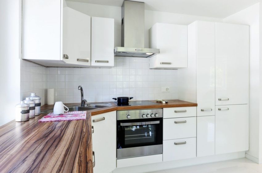 Когато избирате мивка, трябва да обърнете внимание на модела с оптимална дълбочина - около 200 мм Когато избирате мивка, трябва да обърнете внимание на модела с оптимална дълбочина - около 200 мм