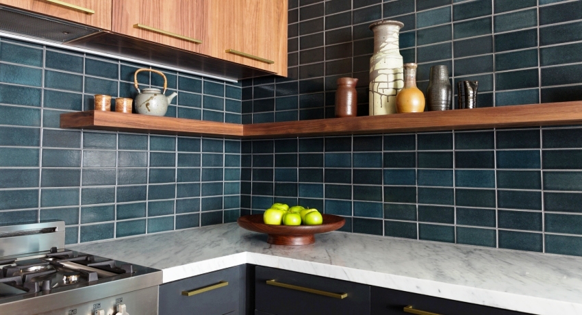 Разстоянието, на което рафтовете ще бъдат прикрепени към стената, трябва да зависи от предметите, които ще бъдат разположени върху тях Разстоянието, на което рафтовете ще бъдат прикрепени към стената, трябва да зависи от предметите, които ще бъдат разположени върху тях