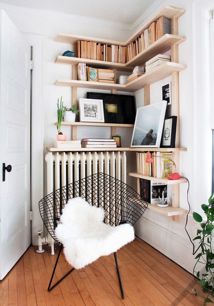 Изработването на ъглови рафтове на стената със собствените си ръце често е по-евтино от закупуването им в магазин Изработването на ъглови рафтове на стената със собствените си ръце често е по-евтино от закупуването им в магазин