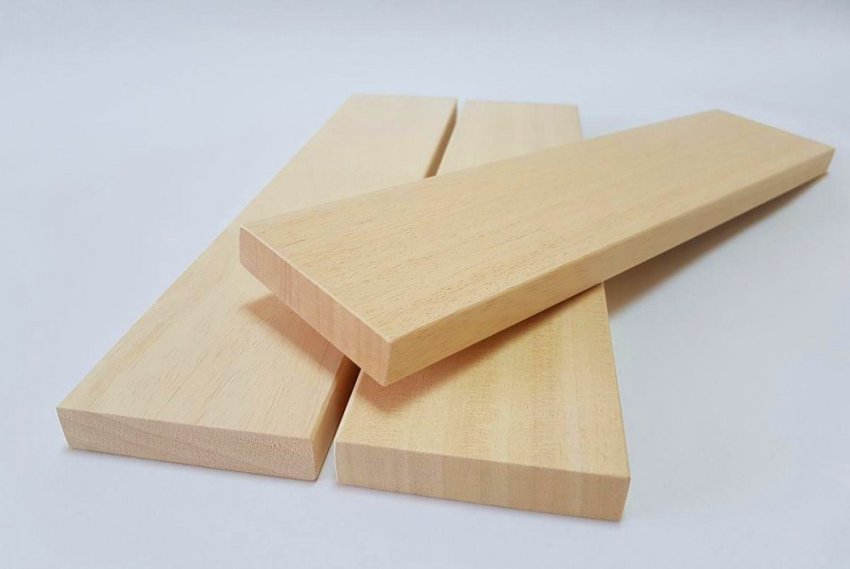 За да направите ъглов рафт, първо трябва да подготвите дървени елементи, композитна конструкция За да направите ъглов рафт, първо трябва да подготвите дървени елементи, композитна конструкция