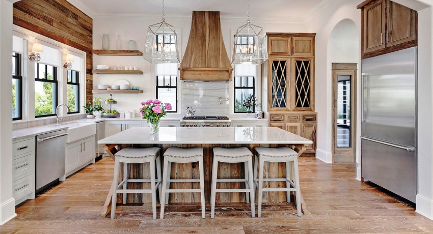 Os conjuntos de cozinha brancos não parecem volumosos, pelo contrário, são novos e até leves Os conjuntos de cozinha brancos não parecem volumosos, pelo contrário, são novos e até leves