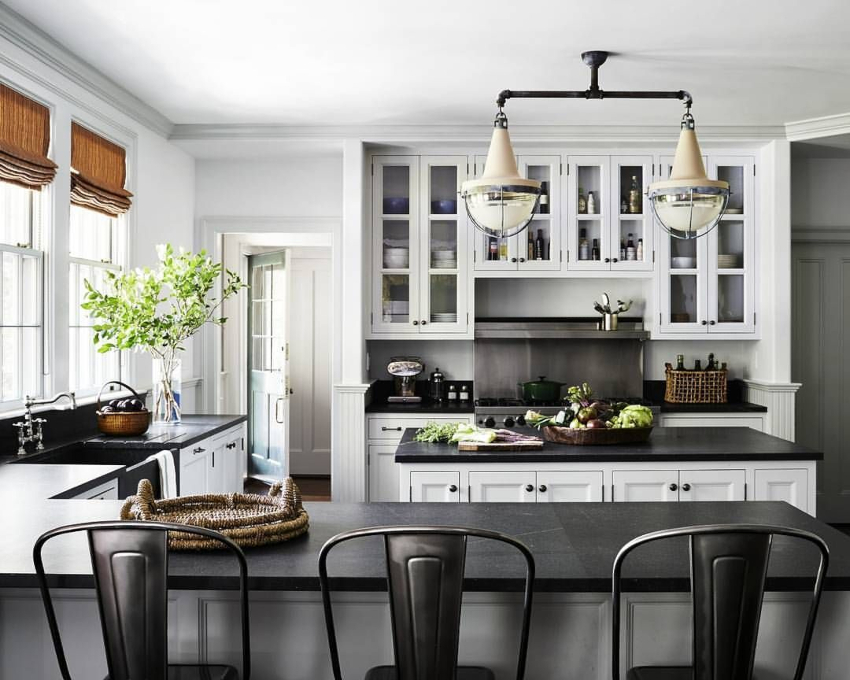 Najpraktickejšou možnosťou sú rímske alebo rolety Najpraktickejšou možnosťou sú rímske alebo rolety