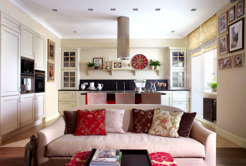 Kuhinjski kauč s položajem za spavanje, opremljen mehanizmom za dupine, najpopularniji je Kuhinjski kauč s položajem za spavanje, opremljen mehanizmom za dupine, najpopularniji je