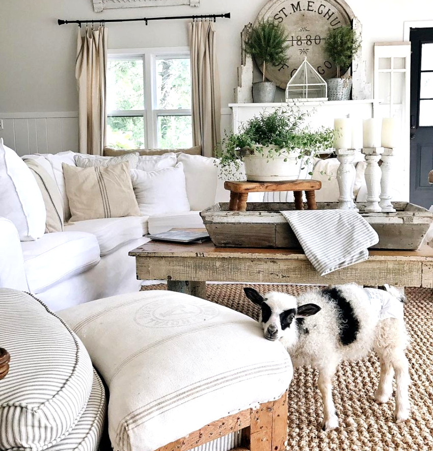 Zona de relaxare poate fi completată de sfeșnice de masă Zona de relaxare poate fi completată de sfeșnice de masă