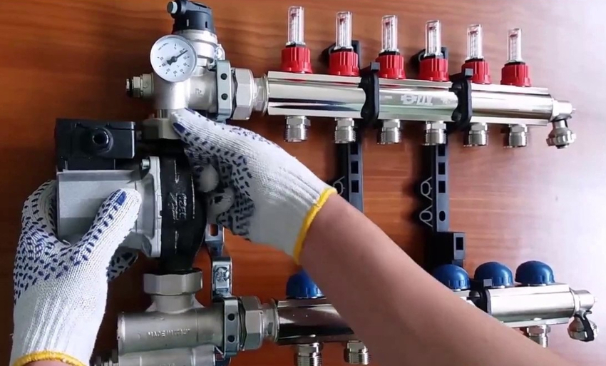 The main disadvantage of steel collector elements is their high cost. The main disadvantage of steel collector elements is their high cost.