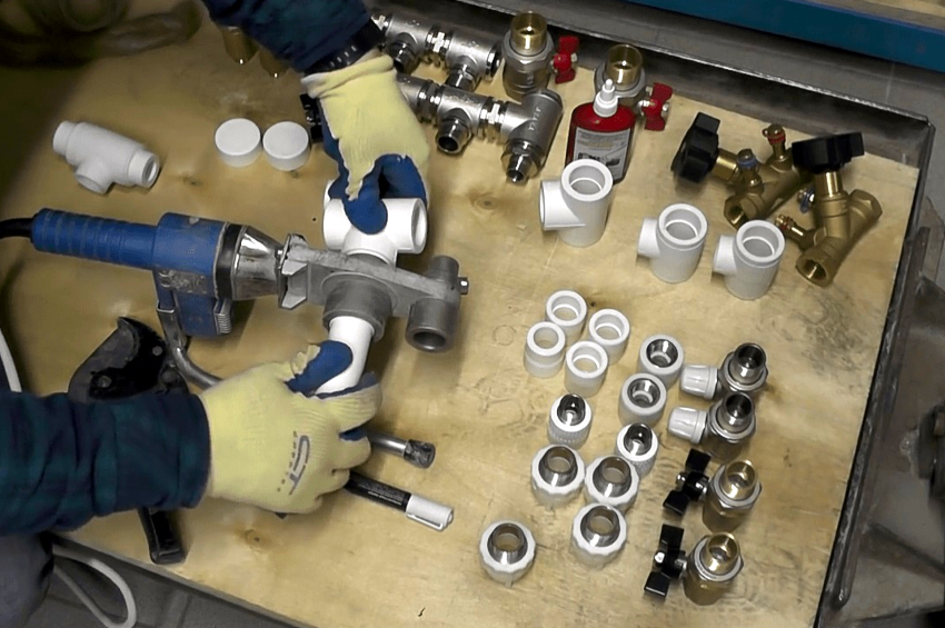 For the production of a polypropylene heating manifold, you will need a pipe with a diameter of 32 mm and tees 32x32x16 mm For the production of a polypropylene heating manifold, you will need a pipe with a diameter of 32 mm and tees 32x32x16 mm