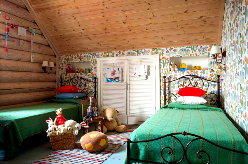 Giường sắt rèn chắc chắn và bền là điều cần lưu ý khi chọn nội thất cho trẻ