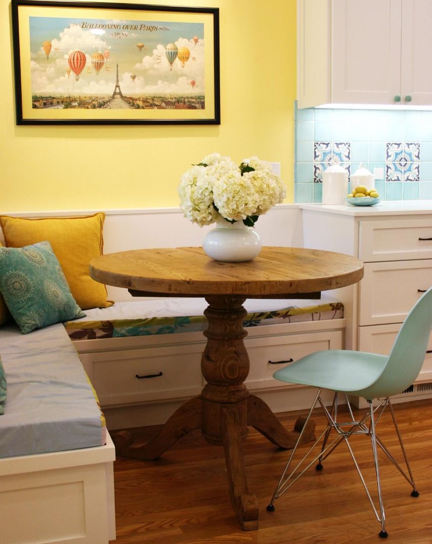 הפרקטי ביותר יהיה ספה עם מגירות, שיכולה להחליף אפילו ארון בגדים קטן. הפרקטי ביותר יהיה ספה עם מגירות, שיכולה להחליף אפילו ארון בגדים קטן.